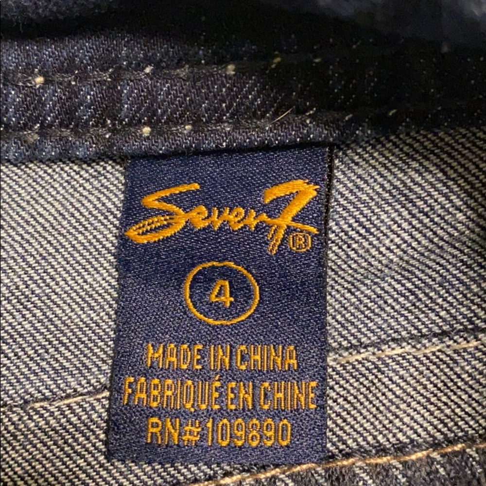 SEVEN7 dark wash denim boyfriend shorts - Picture 8 of 9